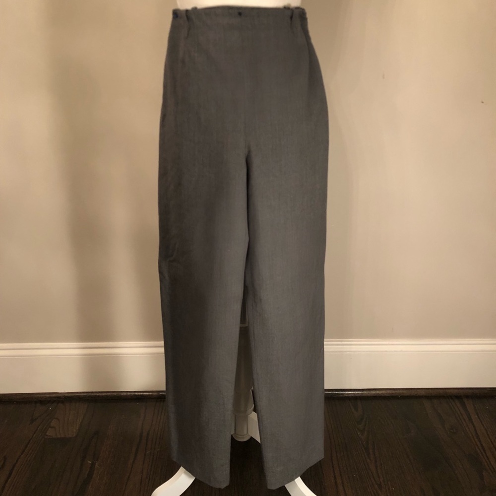 Ann Taylor size 2 straight leg pants grey